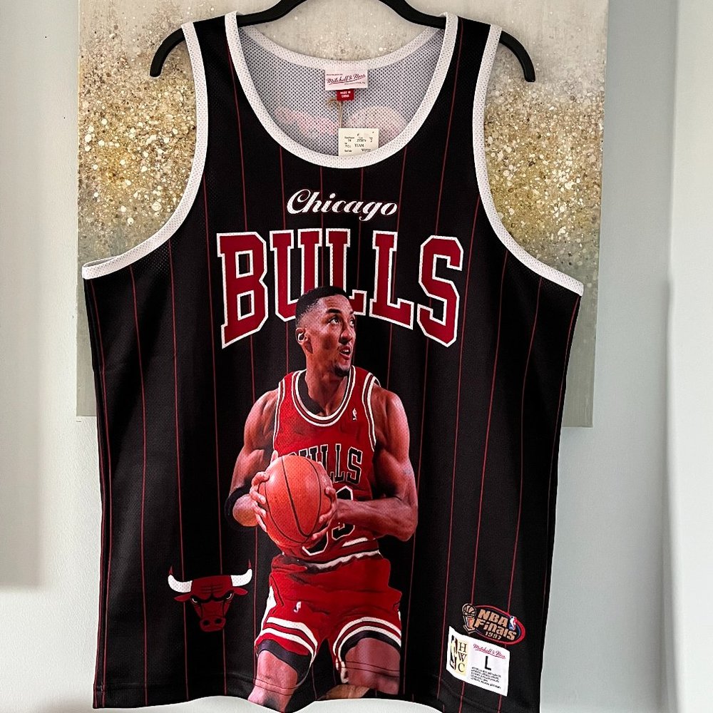 Mitchell & Ness Chicago Bulls Jersey (NWT)